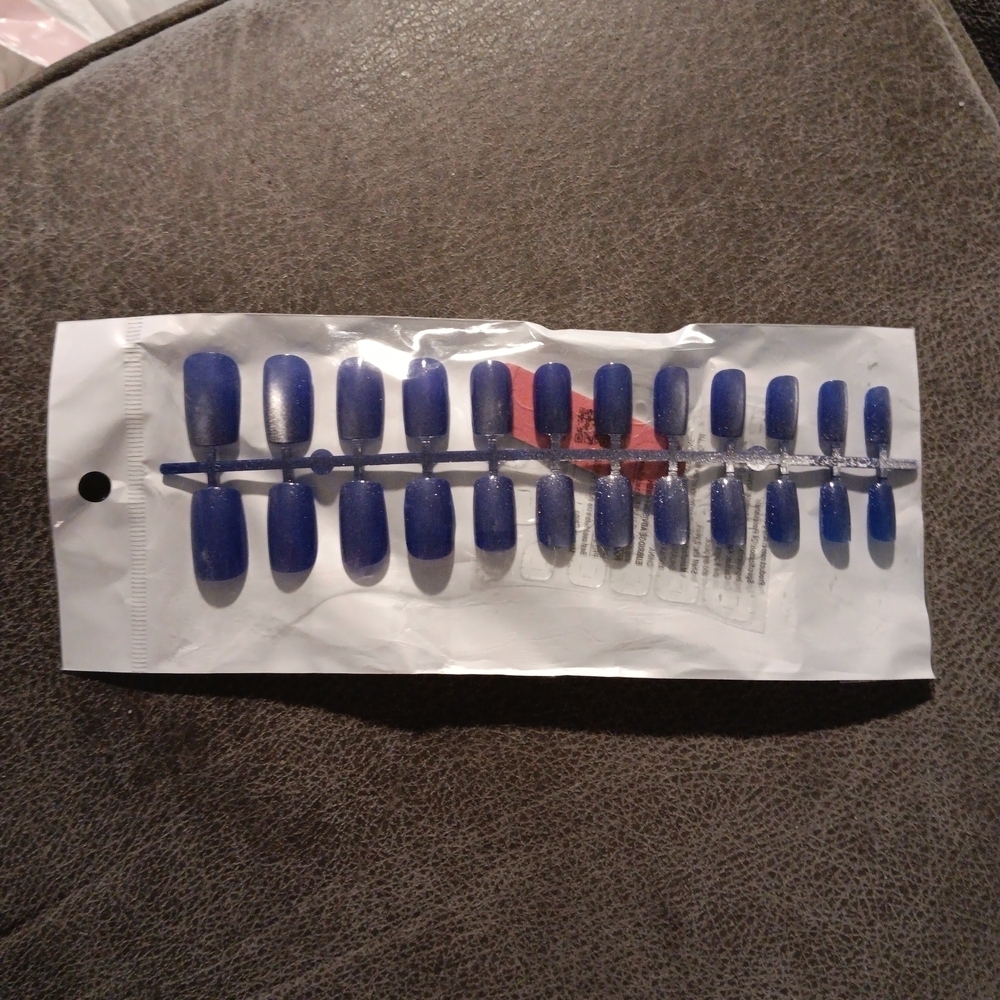 Blue Press-On Nails Set